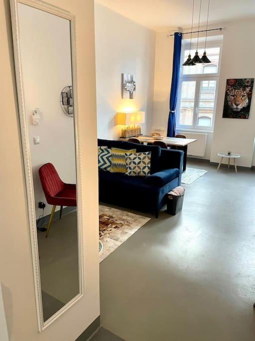Klimatisierte Sehr Zentrale Wohnung-Loftstyle- Wina Bagian luar foto