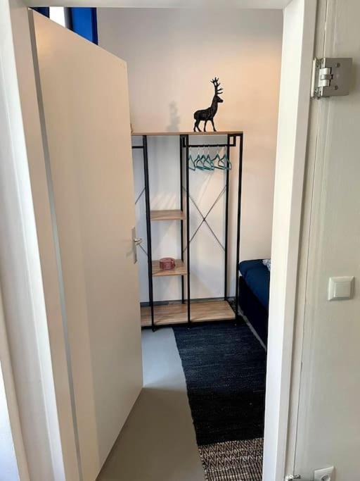 Klimatisierte Sehr Zentrale Wohnung-Loftstyle- Wina Bagian luar foto