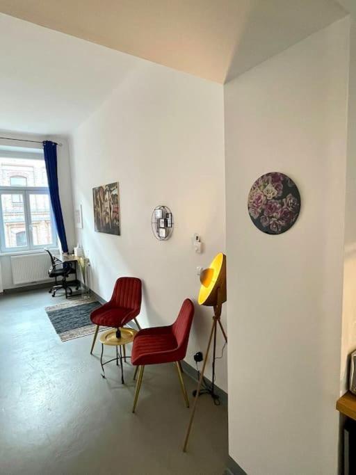 Klimatisierte Sehr Zentrale Wohnung-Loftstyle- Wina Bagian luar foto