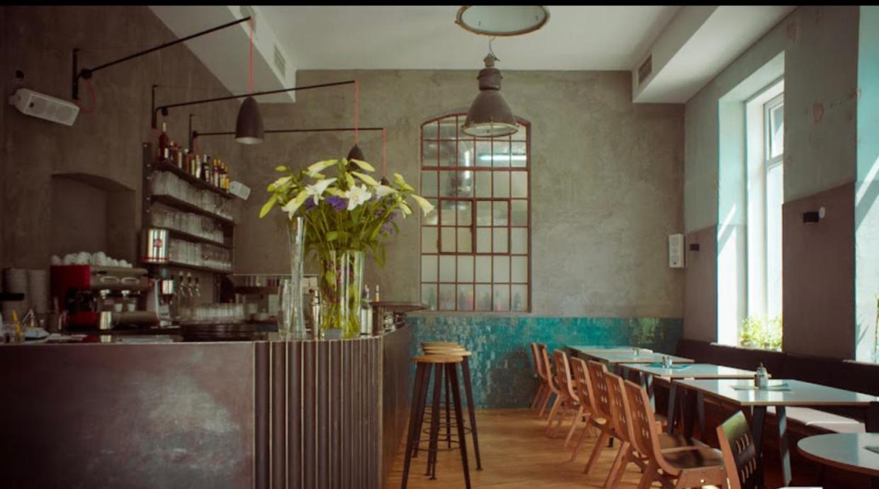 Klimatisierte Sehr Zentrale Wohnung-Loftstyle- Wina Bagian luar foto